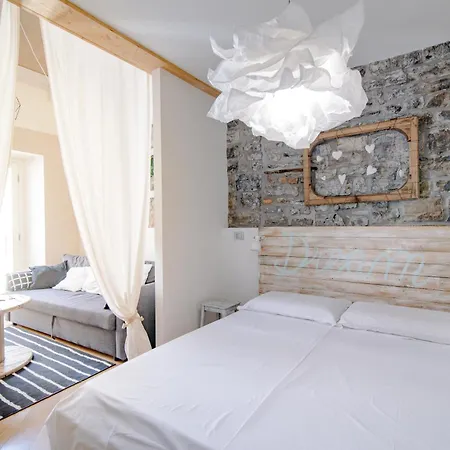 Gem Of The - Luxury Old Town Apartamento *