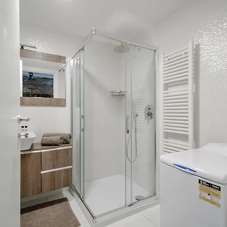 Gem Of The - Luxury Old Town Apartman Como